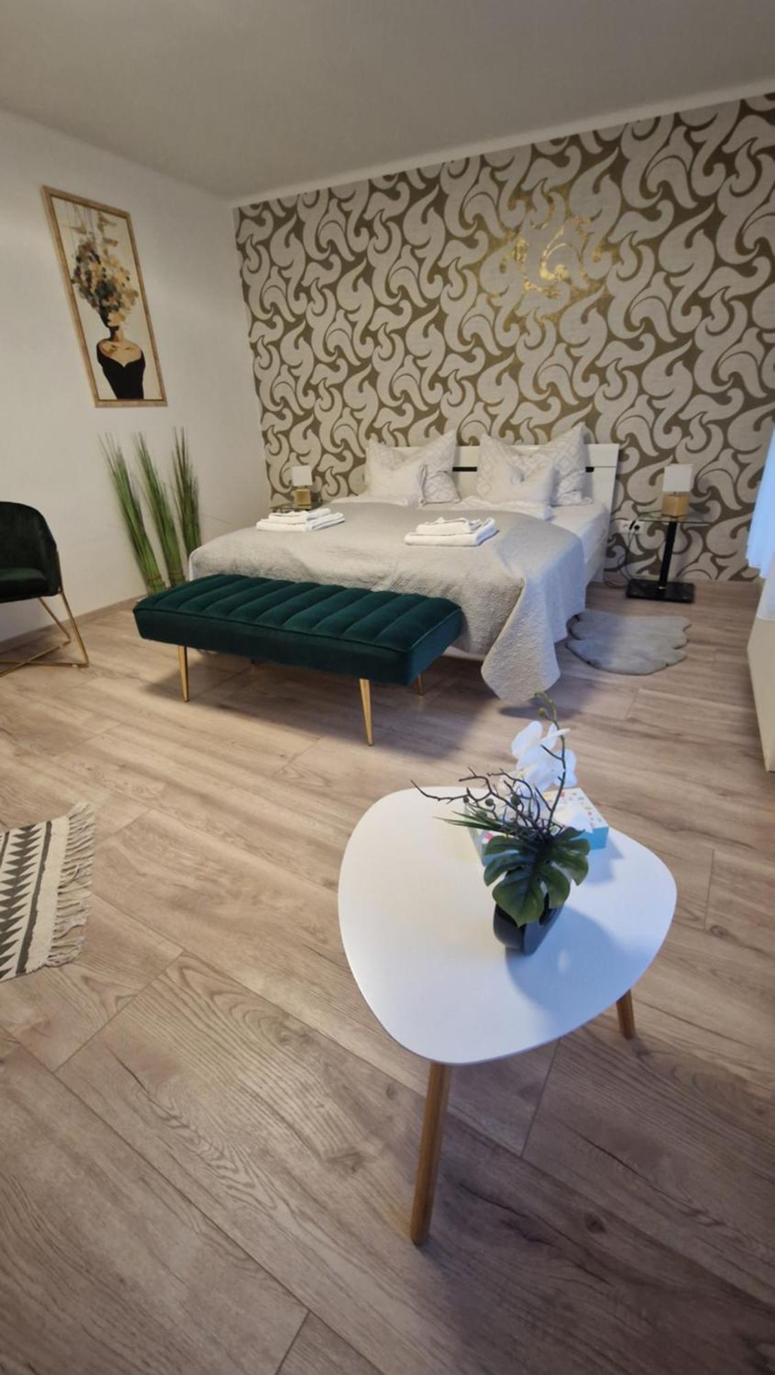 Anida Holiday Home Sopron Esterno foto
